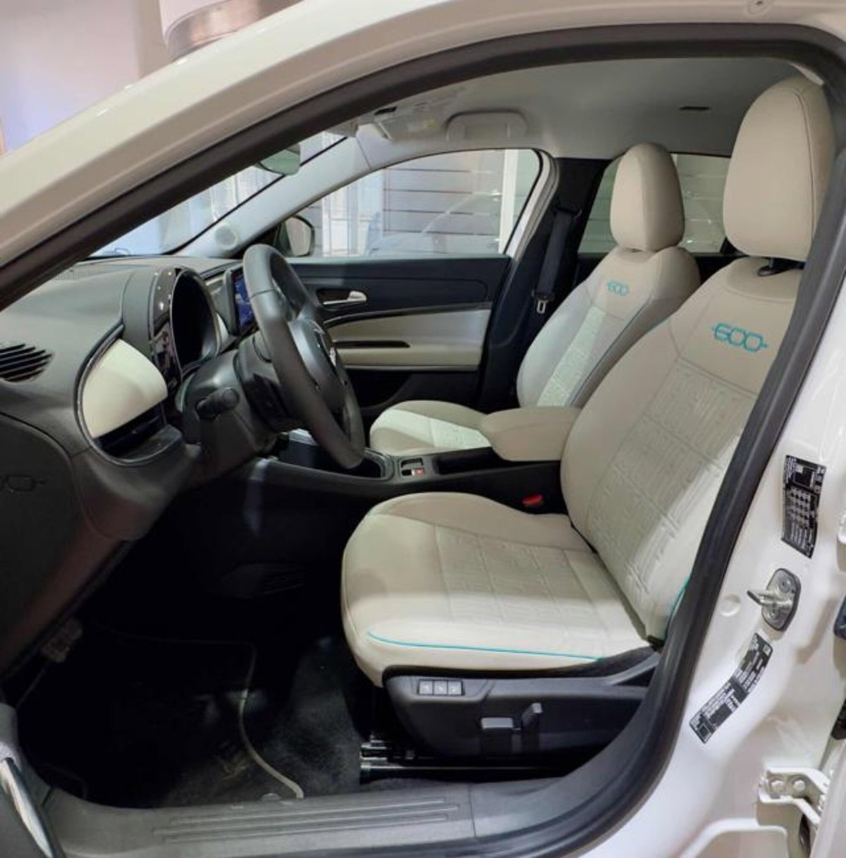 Fiat 600 1.2 hybrid La Prima 110cv auto (8)