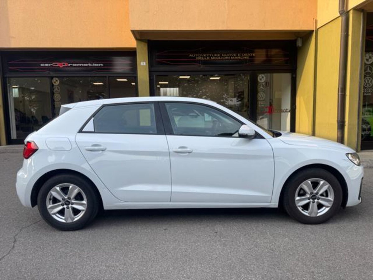 Audi A1 Sportback Sportback 25 1.0 tfsi Business (2)