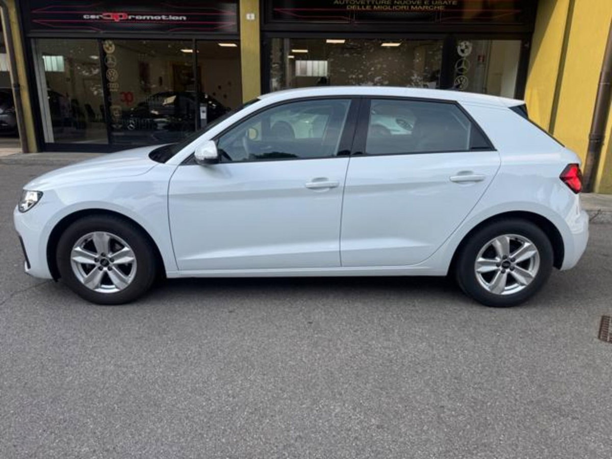 Audi A1 Sportback Sportback 25 1.0 tfsi Business (3)