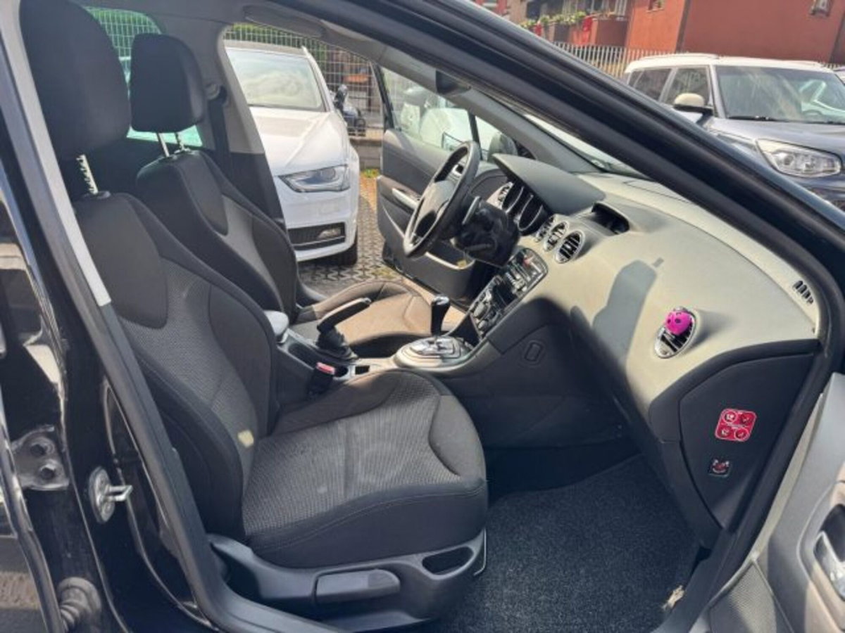 Peugeot 308 SW 1.6 8V e-HDi 115CV Stop&Start Sport (12)
