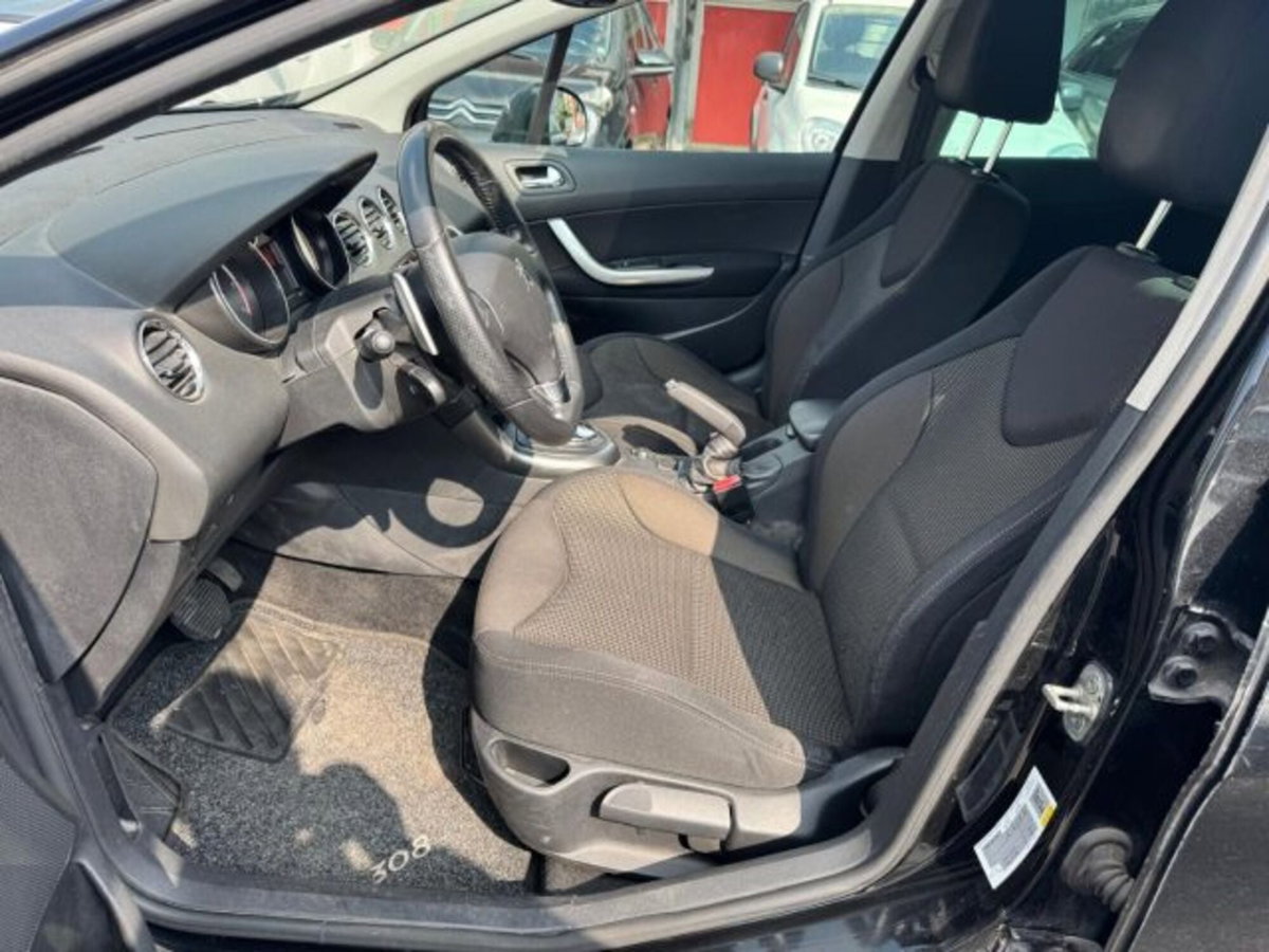 Peugeot 308 SW 1.6 8V e-HDi 115CV Stop&Start Sport (17)