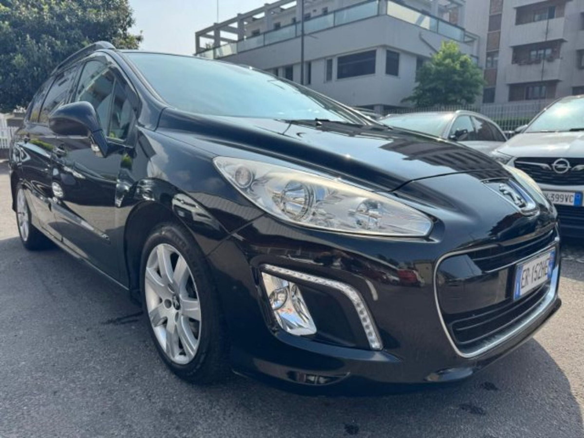 Peugeot 308 SW 1.6 8V e-HDi 115CV Stop&Start Sport (4)