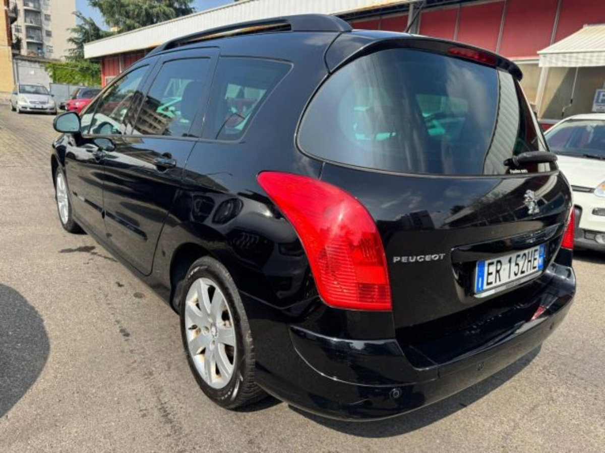 Peugeot 308 SW 1.6 8V e-HDi 115CV Stop&Start Sport (5)