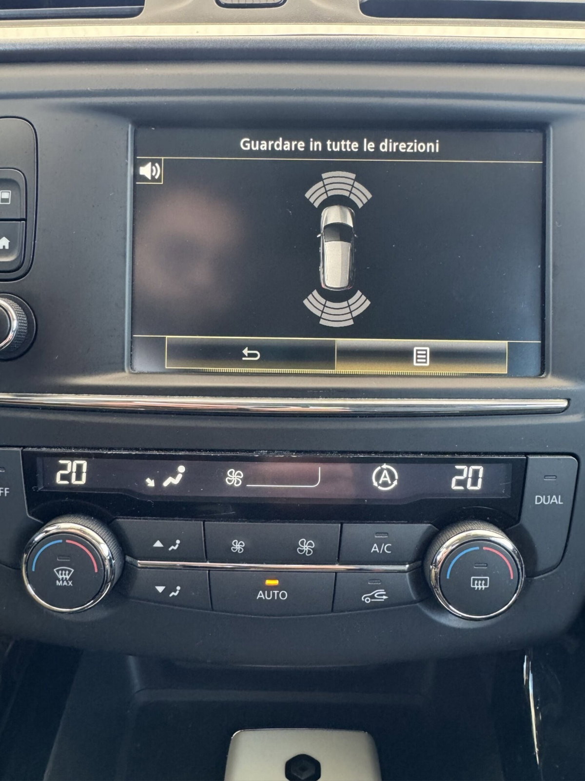 Renault Kadjar 8V 110CV Energy Zen (15)