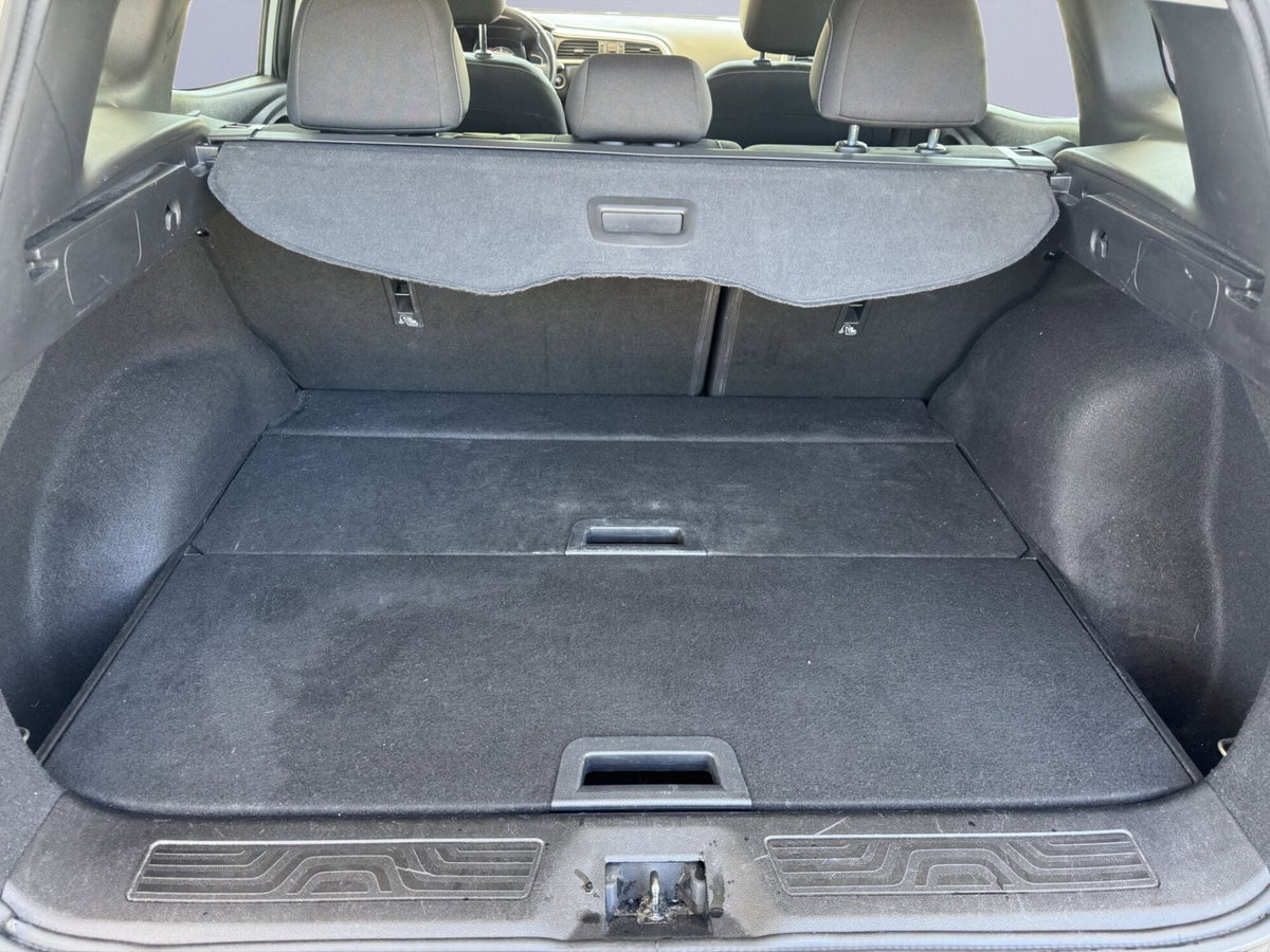 Renault Kadjar 8V 110CV Energy Zen (18)