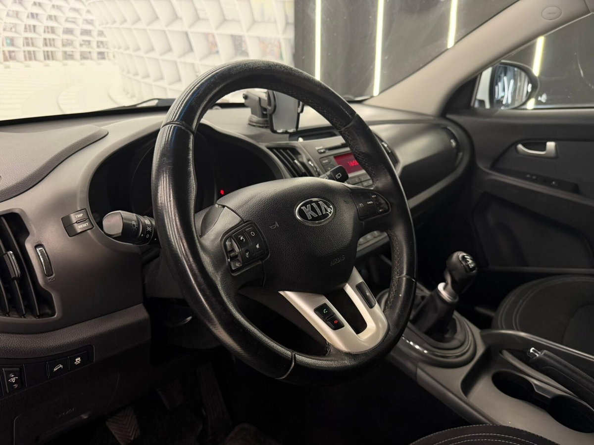 Kia Sportage 1.7 CRDI 2WD Active (10)