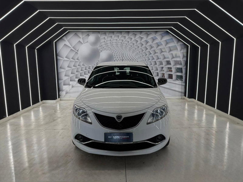 Lancia Ypsilon 1.3 MJT 16V 95 CV 5 porte S&S Silver
