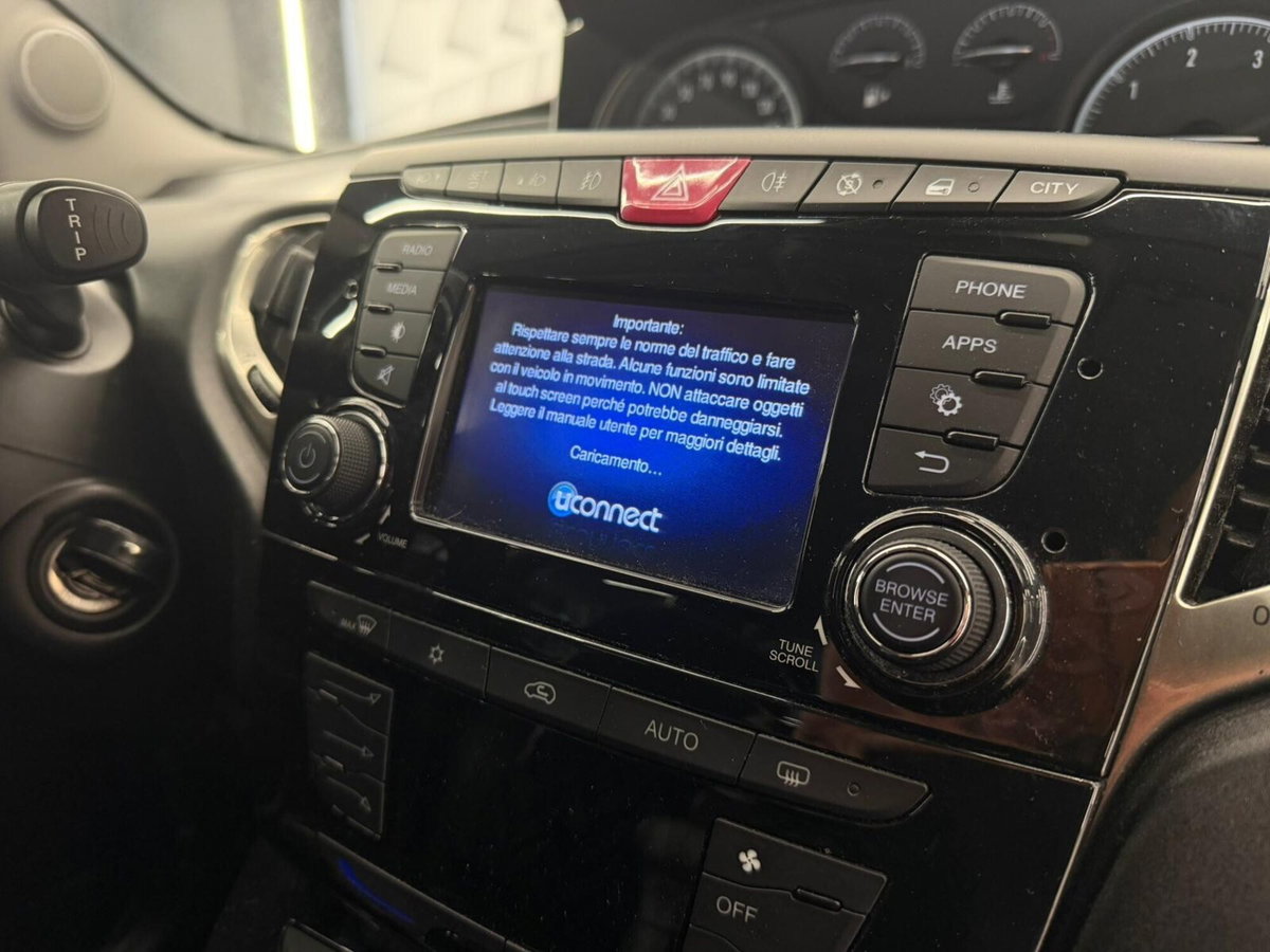 Lancia Ypsilon 1.3 MJT 16V 95 CV 5 porte S&S Silver (13)