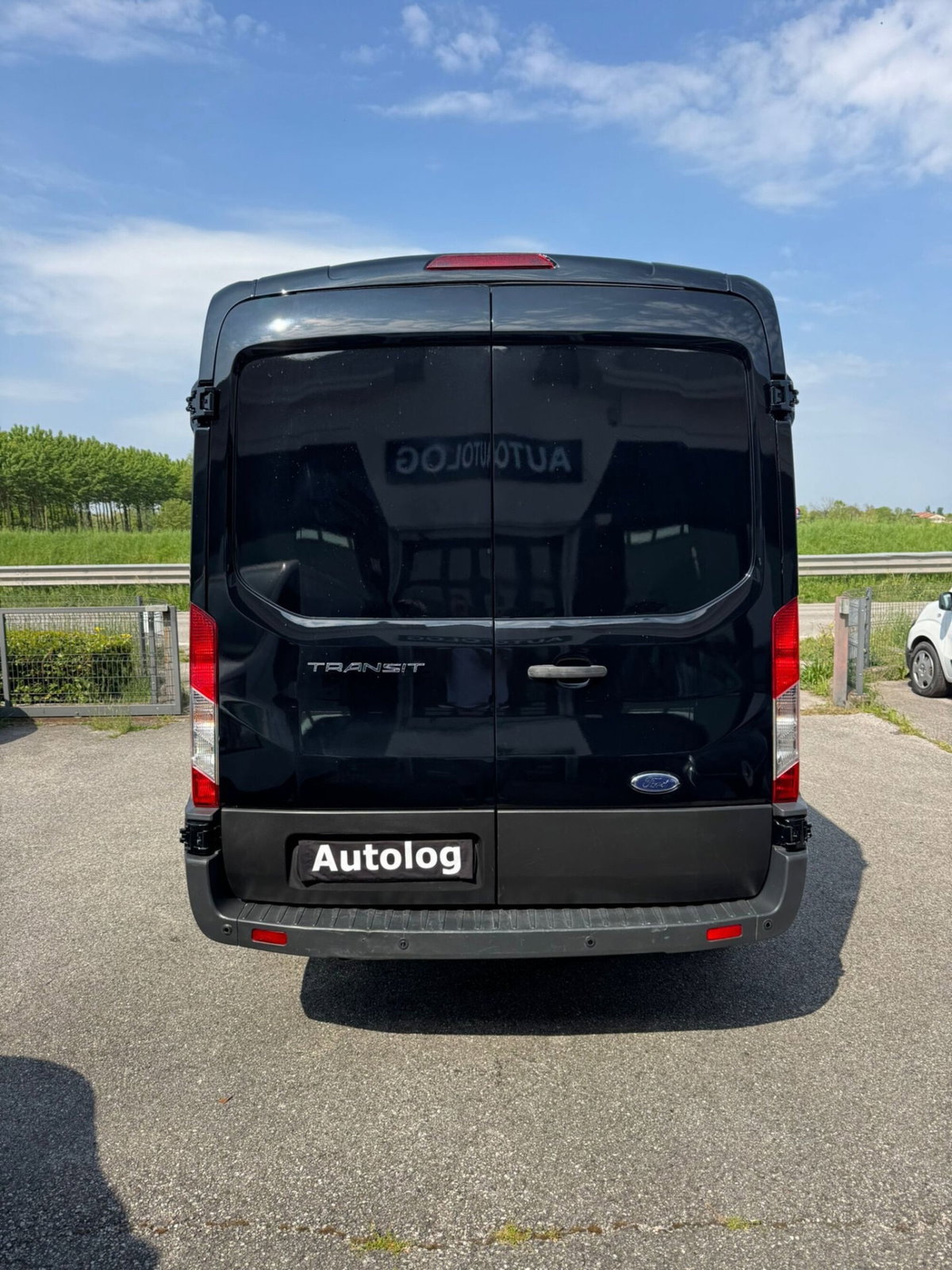 Ford Transit Furgone 350 2.0TDCi HDT 170CV RWD PL-TM Furgone Trend (4)