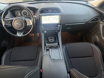 Jaguar F-Pace 2.0 D 180 CV AWD R-Sport (13)