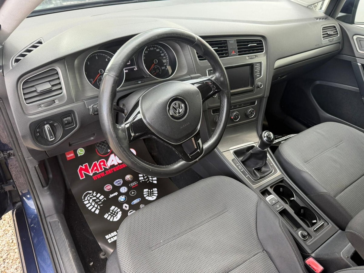 Volkswagen Golf 1.6 TDI DPF 5p. Comfortline (12)