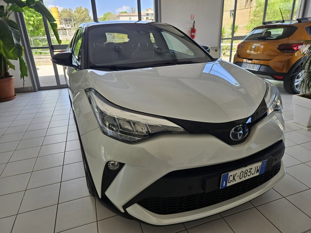 Toyota Toyota C-HR 1.8 Hybrid E-CVT Trend (2)
