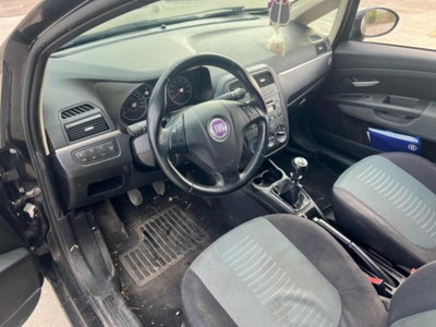 Fiat Grande Punto 1.4 Starjet 16V 3 porte Emotion (12)
