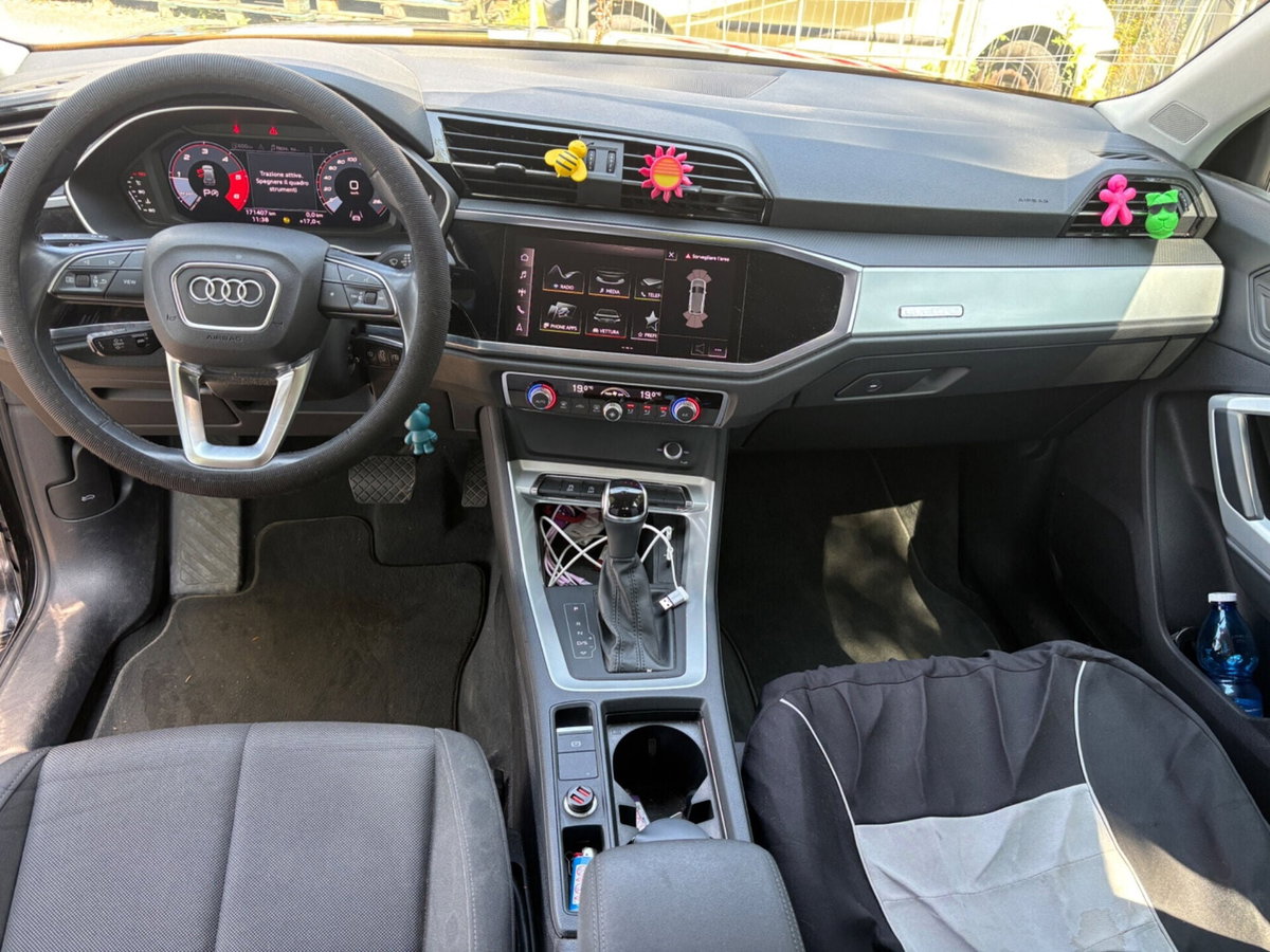 Audi Q3 40 TDI quattro S tronic Business (12)