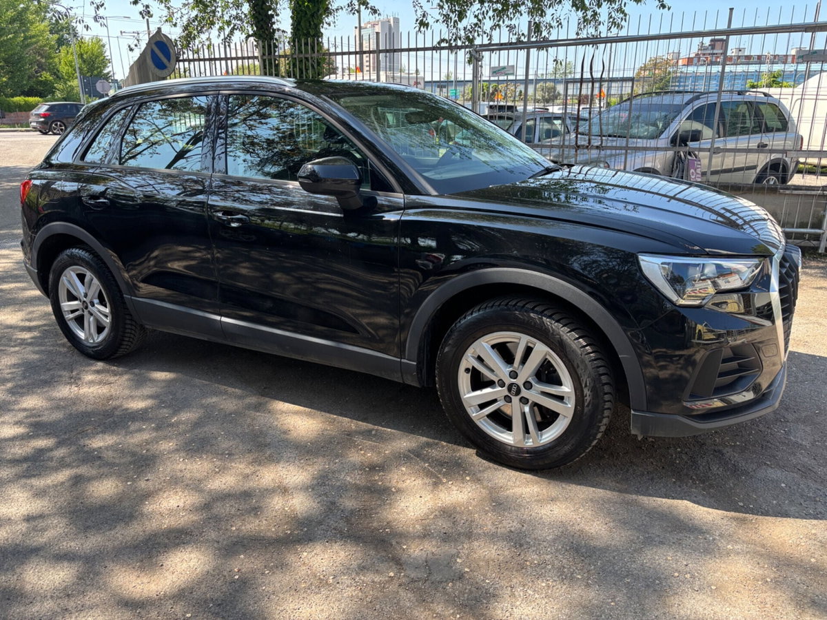 Audi Q3 40 TDI quattro S tronic Business (4)