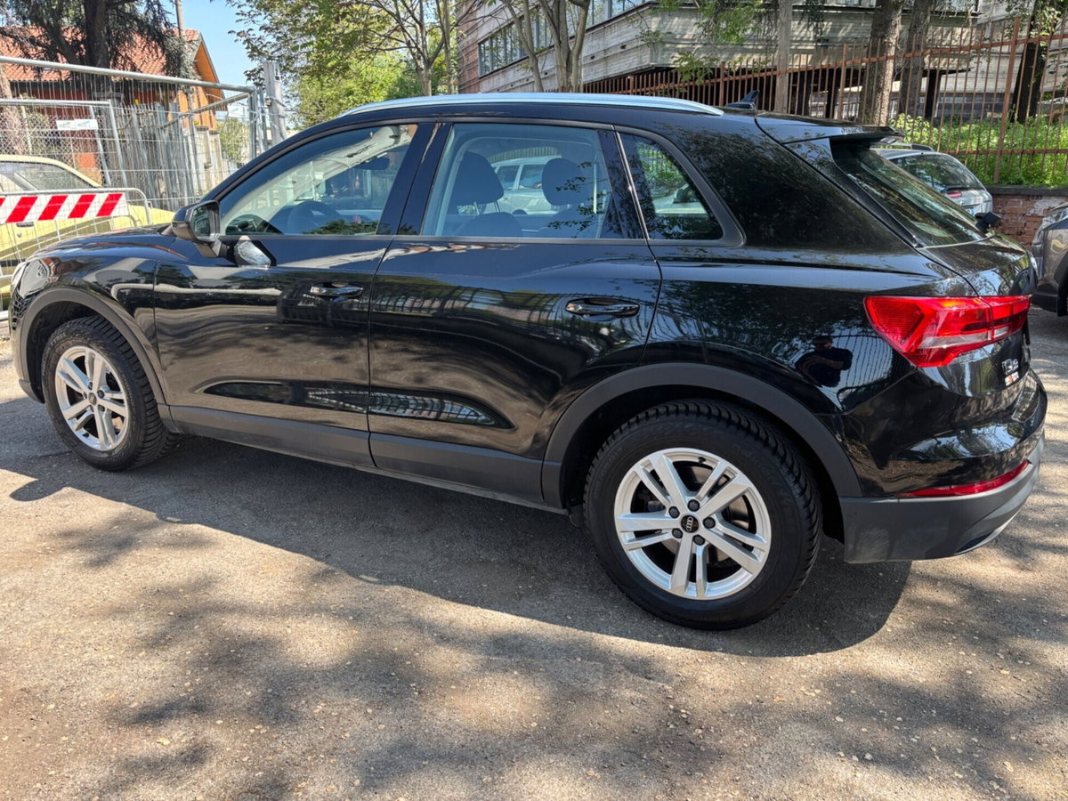 Audi Q3 40 TDI quattro S tronic Business (7)