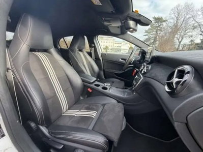 Mercedes-Benz GLA SUV 220 d Automatic 4Matic Premium (8)