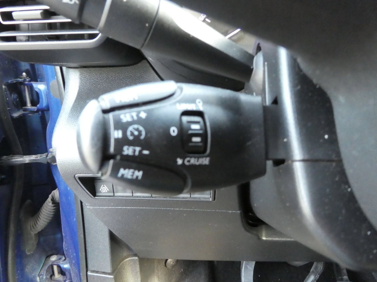 Citroen Berlingo BlueHDi 100 M Feel (14)