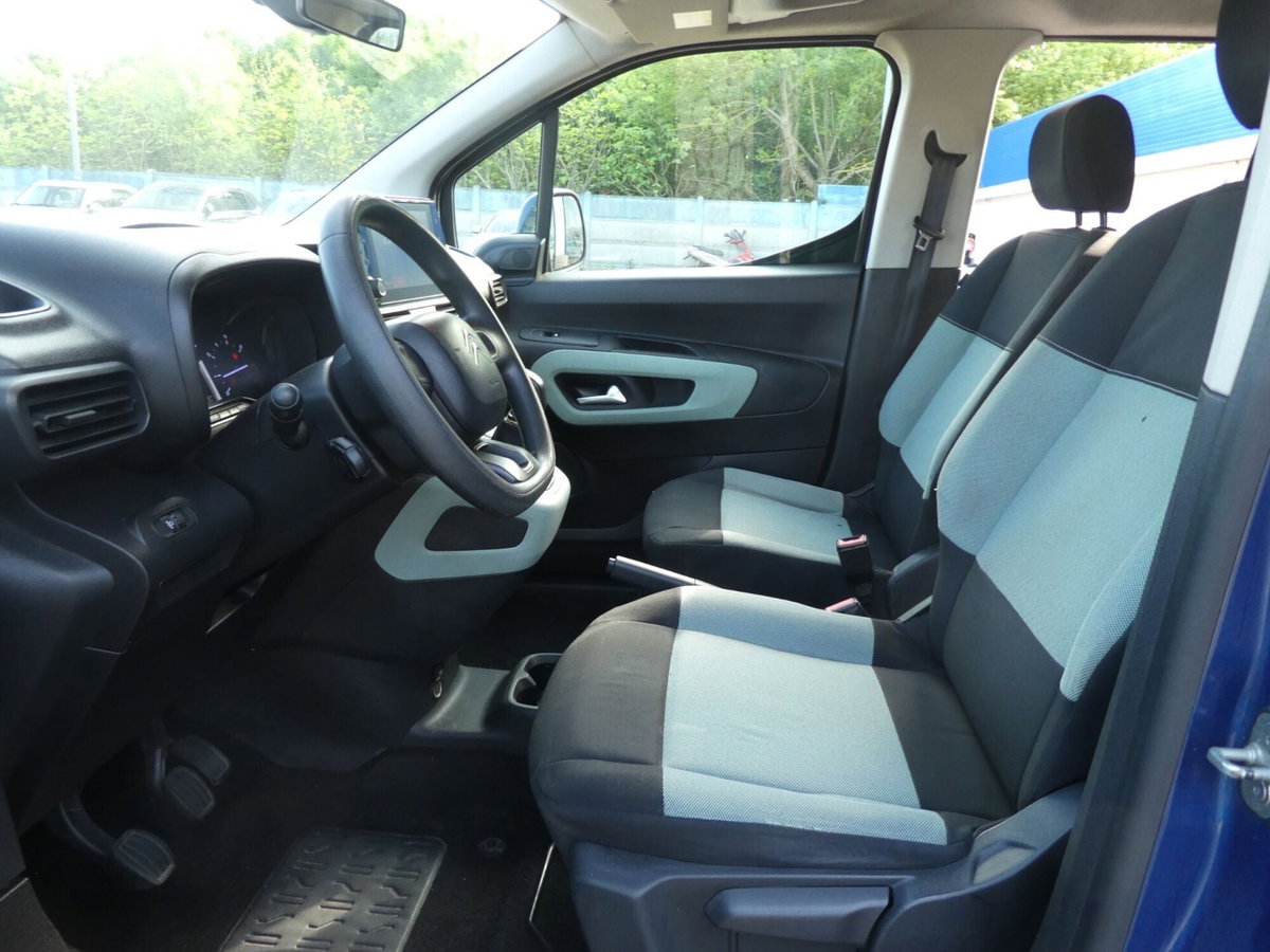 Citroen Berlingo BlueHDi 100 M Feel (16)
