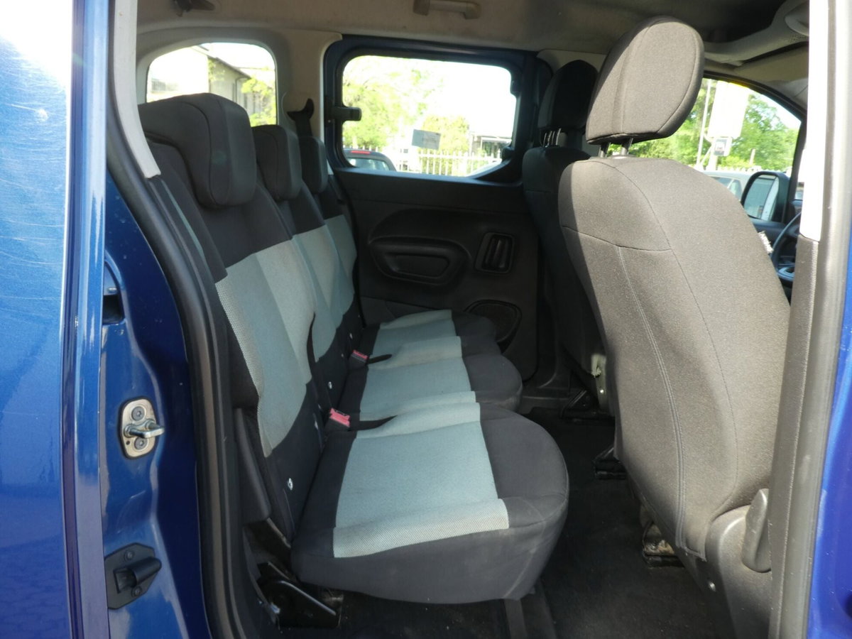 Citroen Berlingo BlueHDi 100 M Feel (19)