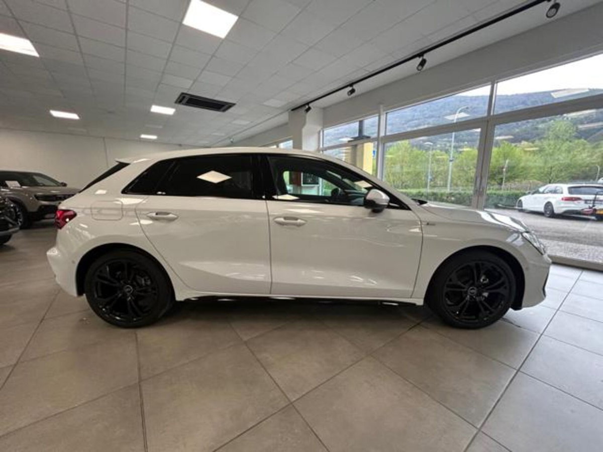 Audi A3 Sportback 35 TFSI S tronic S line edition (4)