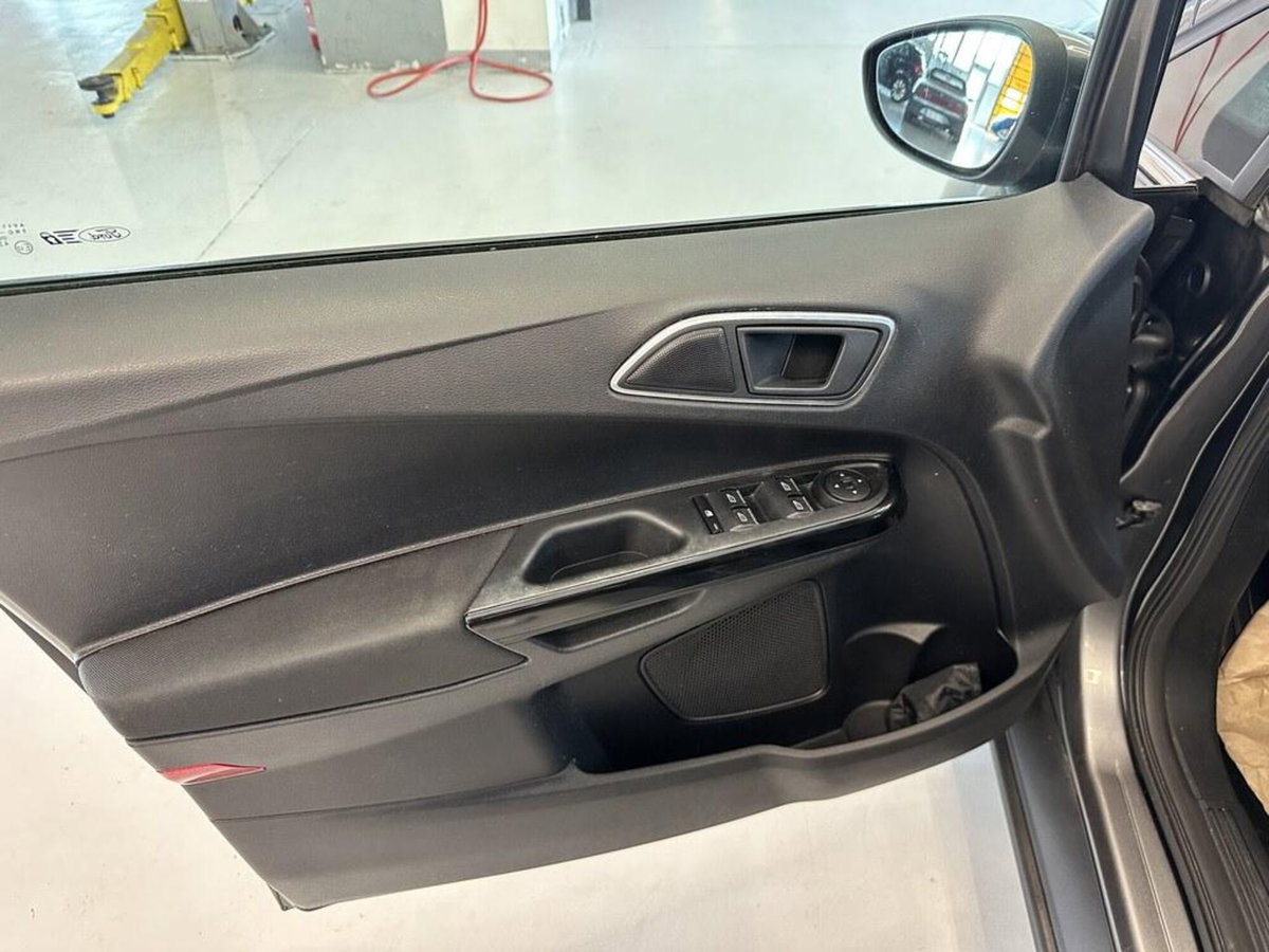 Ford B-Max B-Max 1.4 90 CV GPL Titanium (7)