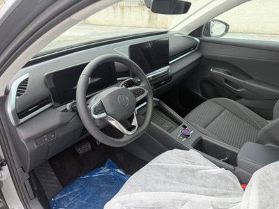 Volkswagen T-Roc 1.5 etsi Life 115cv dsg (10)
