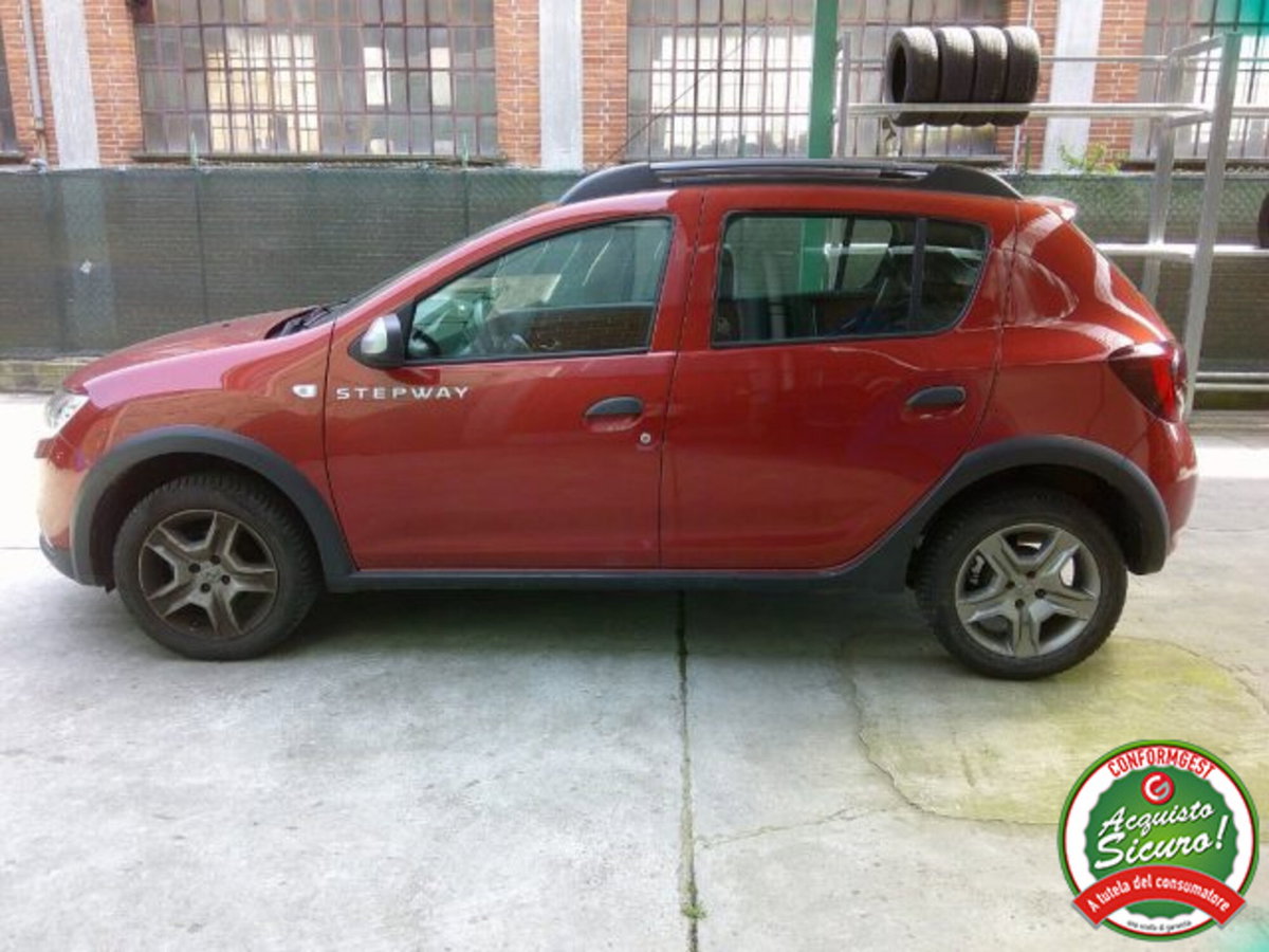 Dacia Sandero Stepway 0.9 TCe 12V 90 CV Start&Stop (2)