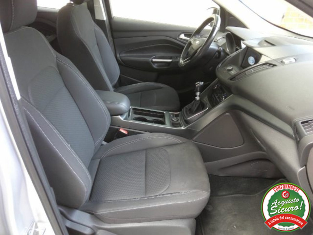 Ford Kuga 1.5 TDCI 120 CV S&S 2WD Plus (13)
