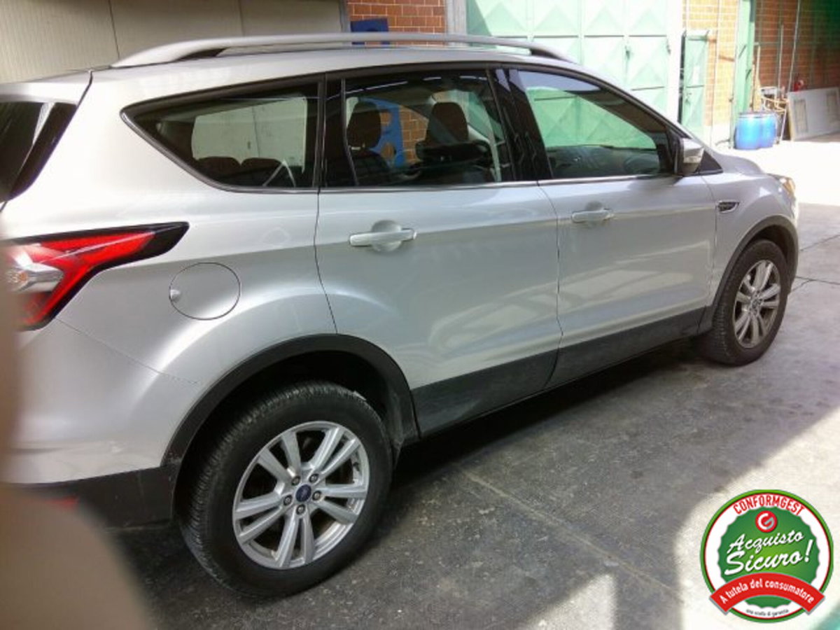 Ford Kuga 1.5 TDCI 120 CV S&S 2WD Plus (6)