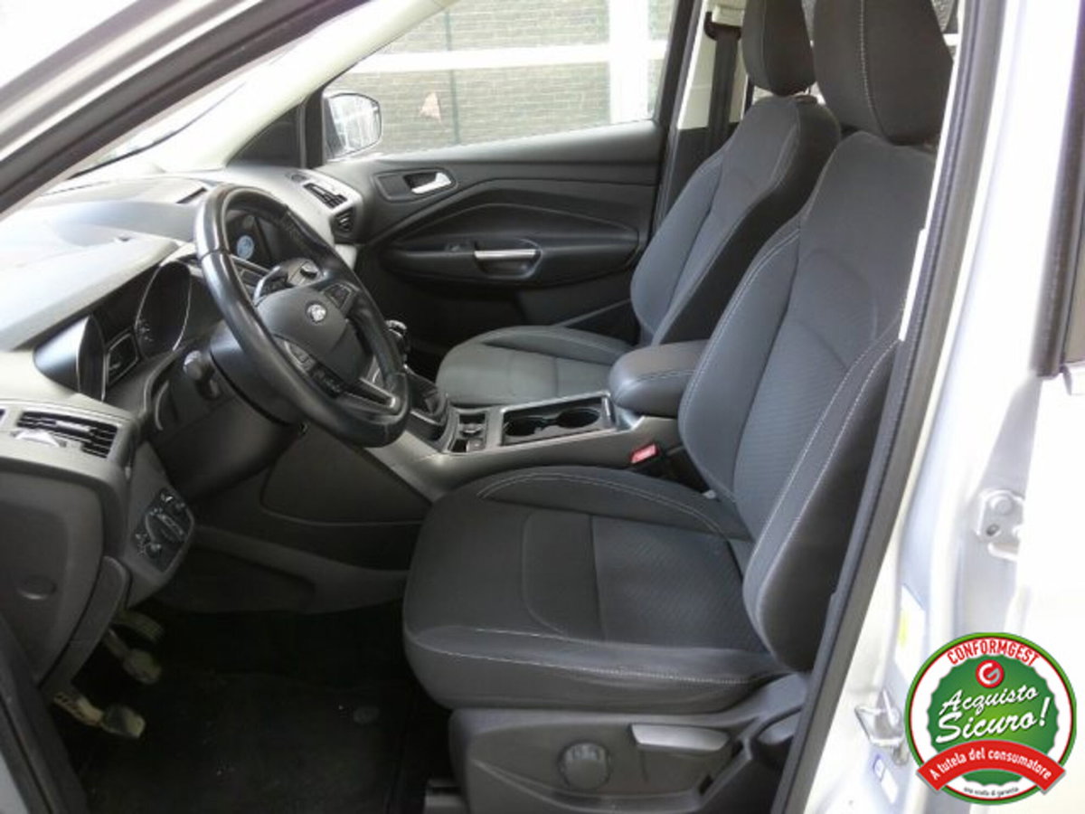 Ford Kuga 1.5 TDCI 120 CV S&S 2WD Plus (9)