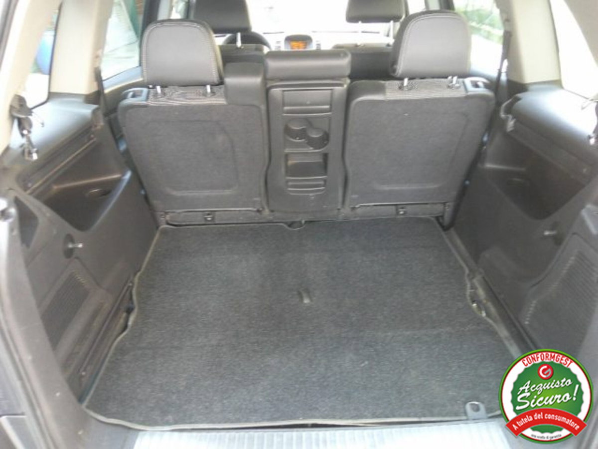 Opel Zafira 1.9 16V CDTI 150CV aut. Cosmo (11)