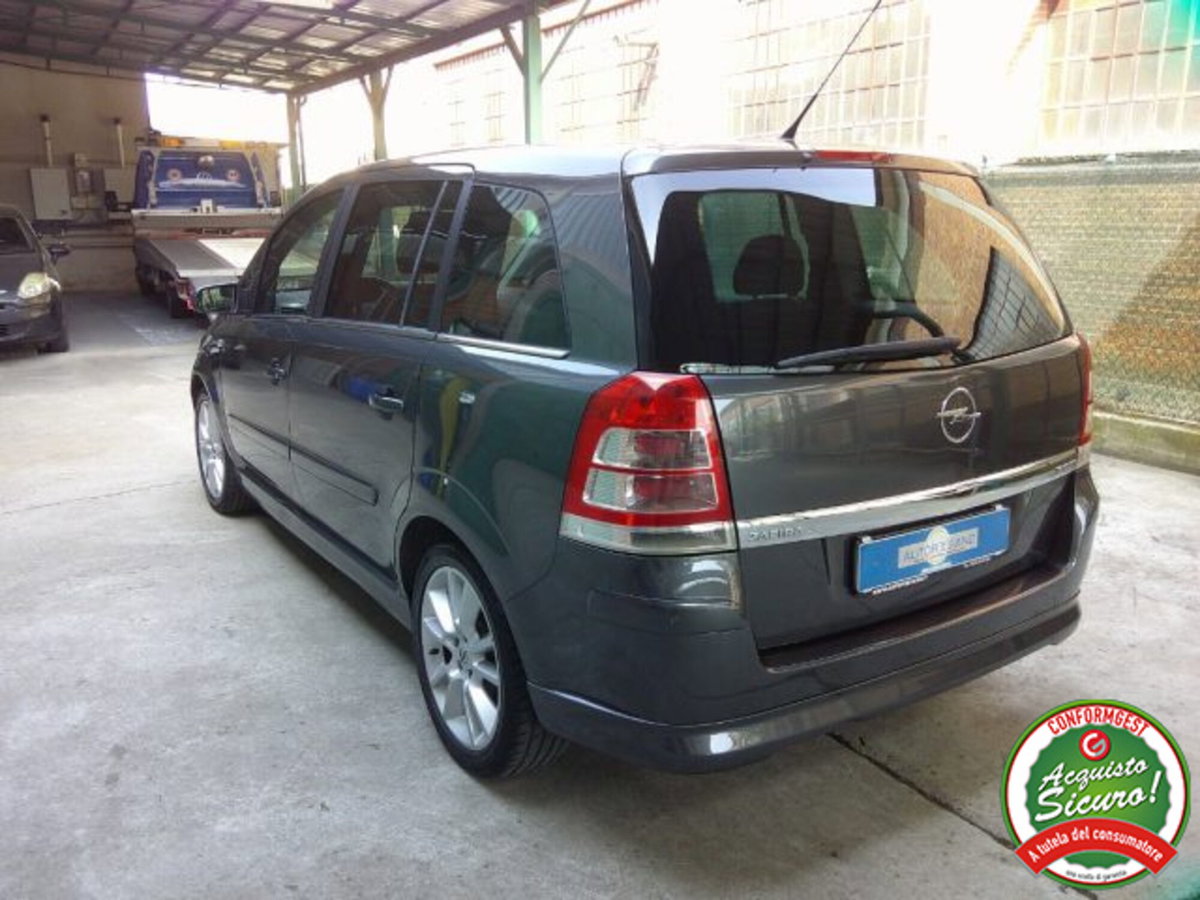 Opel Zafira 1.9 16V CDTI 150CV aut. Cosmo (3)