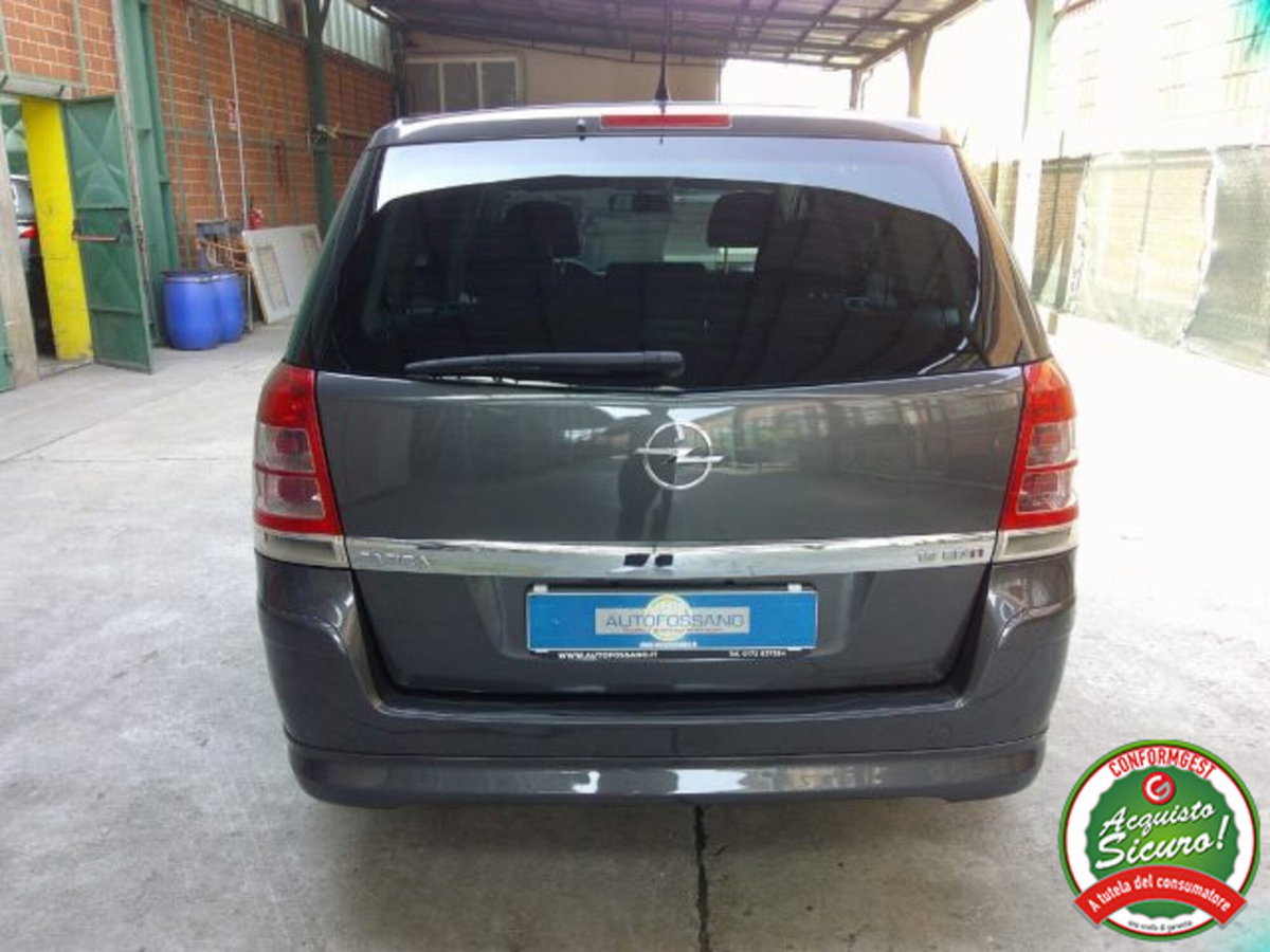Opel Zafira 1.9 16V CDTI 150CV aut. Cosmo (4)