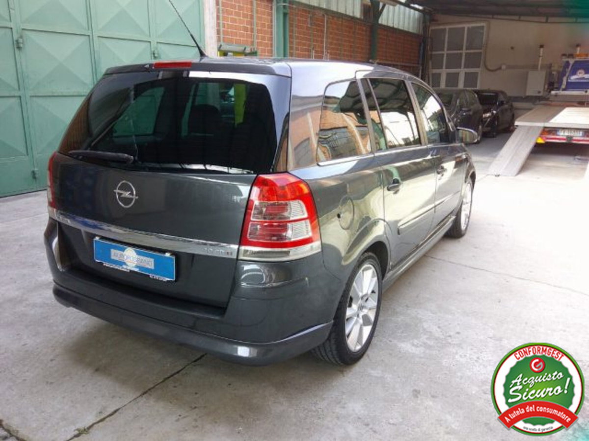Opel Zafira 1.9 16V CDTI 150CV aut. Cosmo (5)