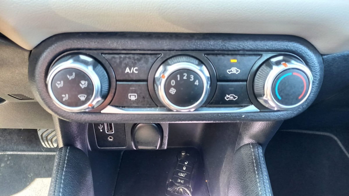 Nissan Micra IG-T 92 GPL 5 porte Eco Visia (12)