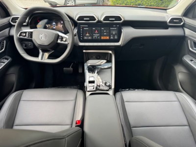 Mg ZS ZS 1.5 Luxury (19)