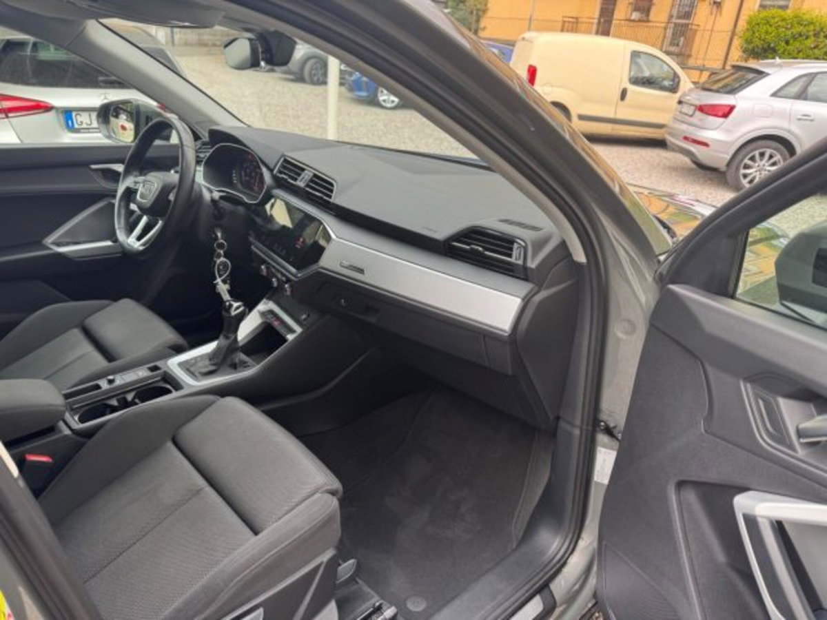 Audi Q3 35 TDI quattro S tronic Business Advanced (18)