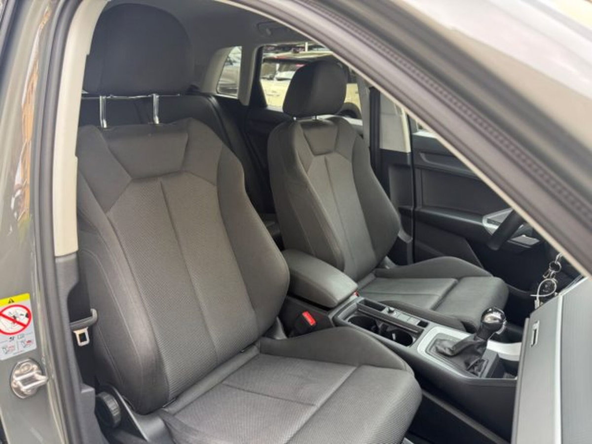 Audi Q3 35 TDI quattro S tronic Business Advanced (20)