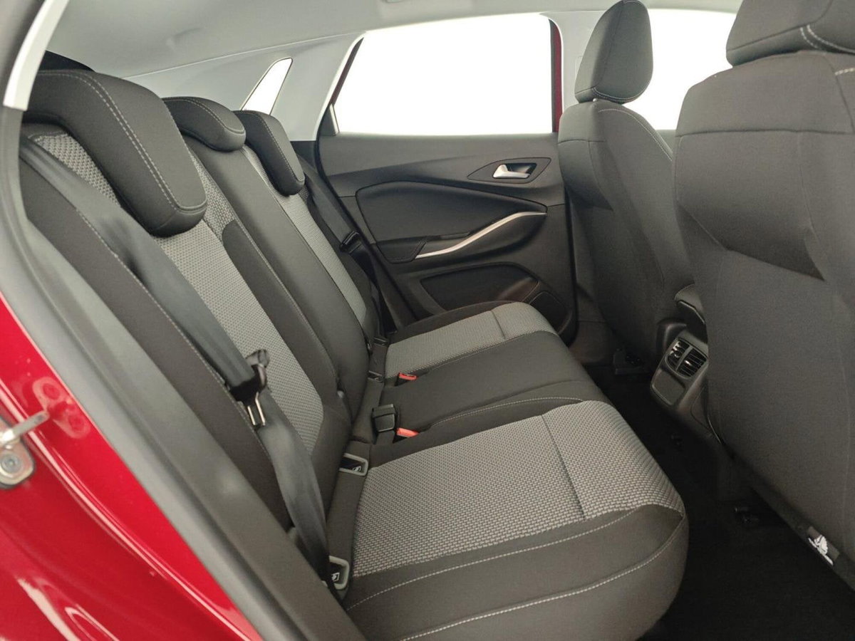 Opel Grandland X 1.5 diesel Ecotec Start&Stop Business Edition (16)
