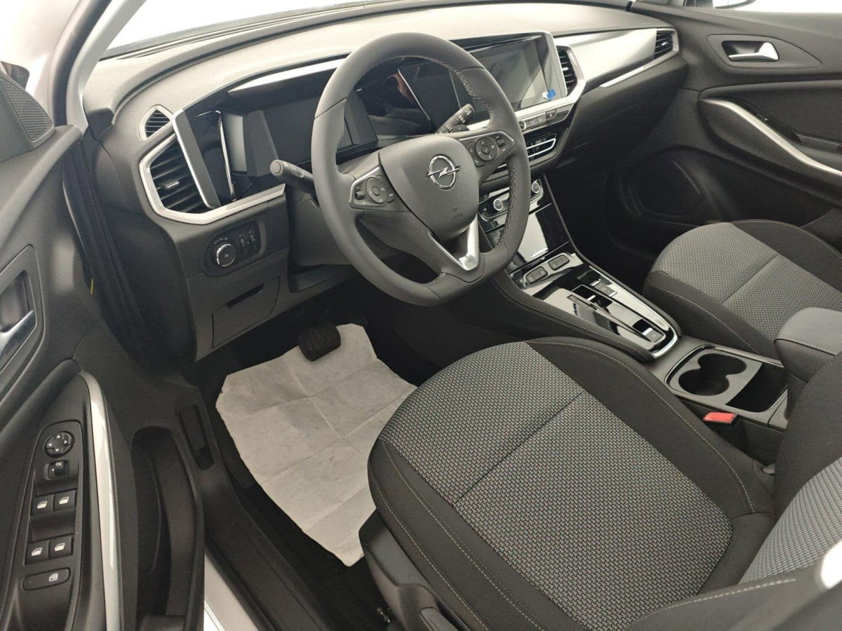 Opel Grandland X 1.5 diesel Ecotec Start&Stop Business Edition (9)