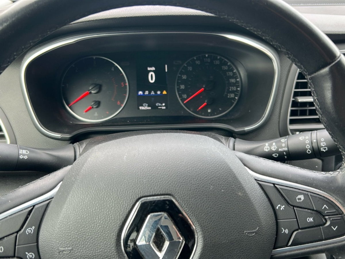 Renault Mégane Sporter Blue dCi 115 CV Equilibre (12)