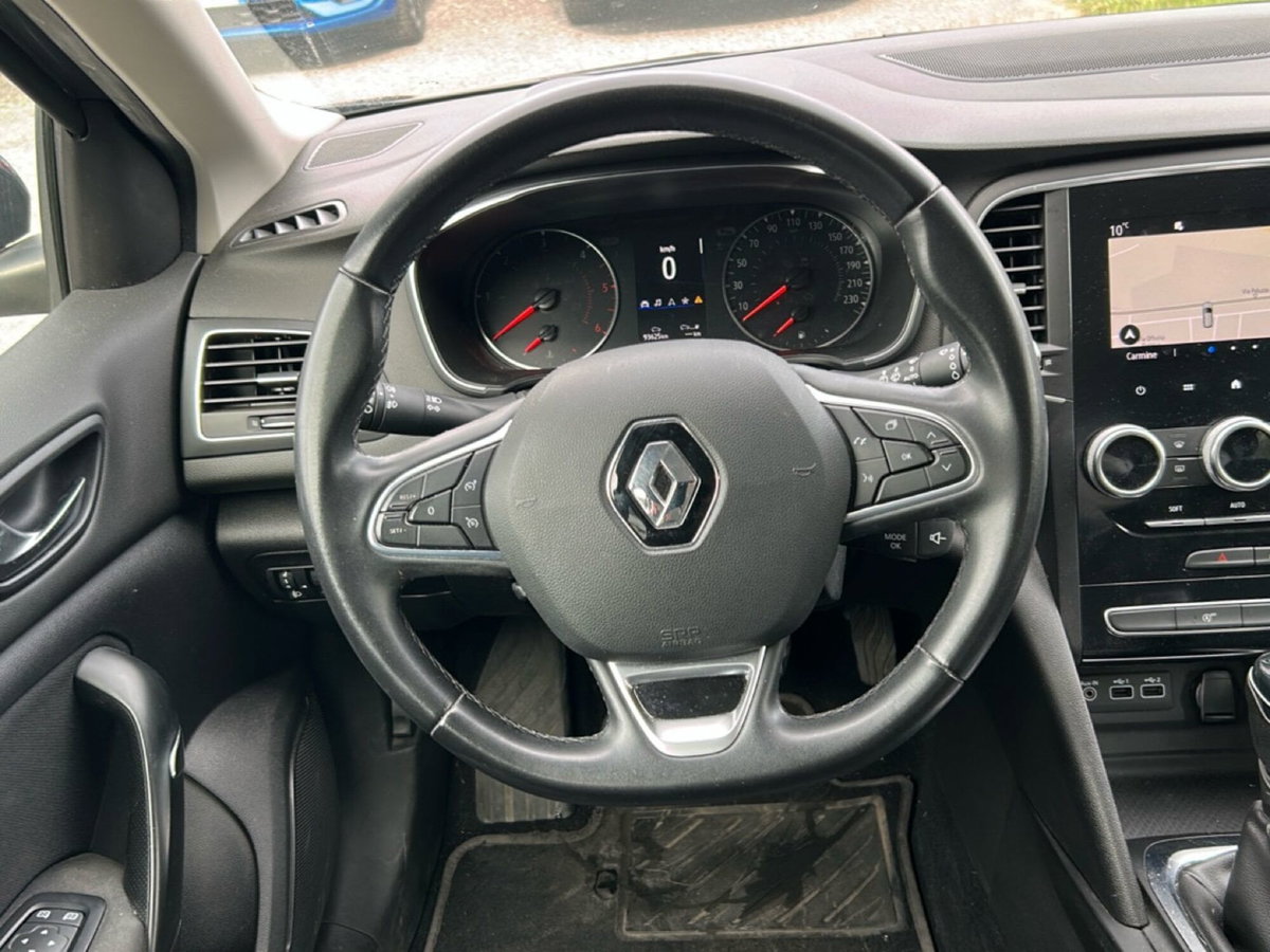 Renault Mégane Sporter Blue dCi 115 CV Equilibre (13)