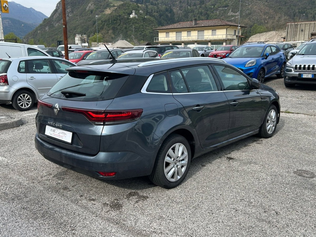 Renault Mégane Sporter Blue dCi 115 CV Equilibre (7)