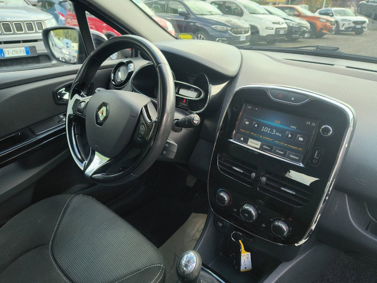 Renault Clio 1.2 75CV 5 porte Live (10)