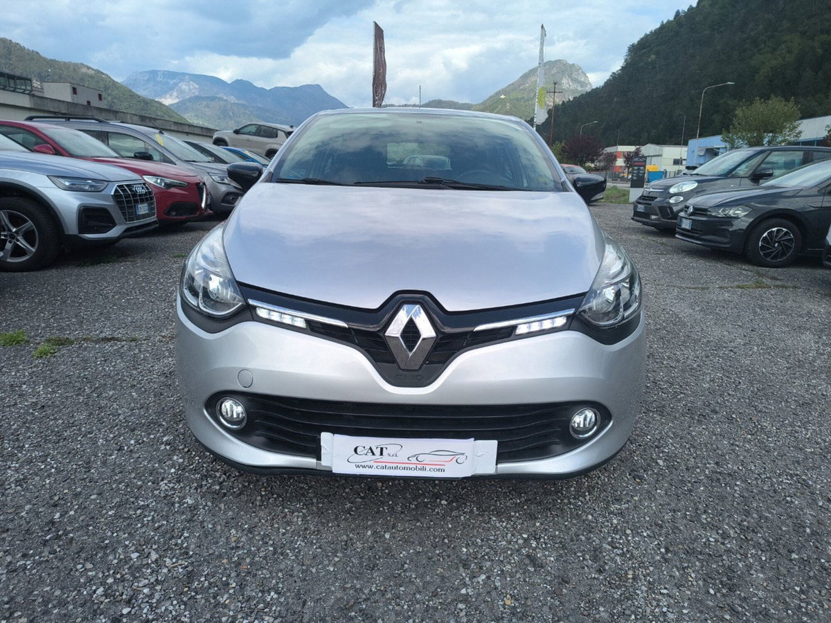 Renault Clio 1.2 75CV 5 porte Live (2)