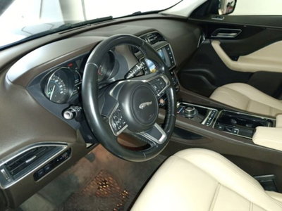 Jaguar F-Pace 2.0 D 240 CV AWD aut. Prestige (6)