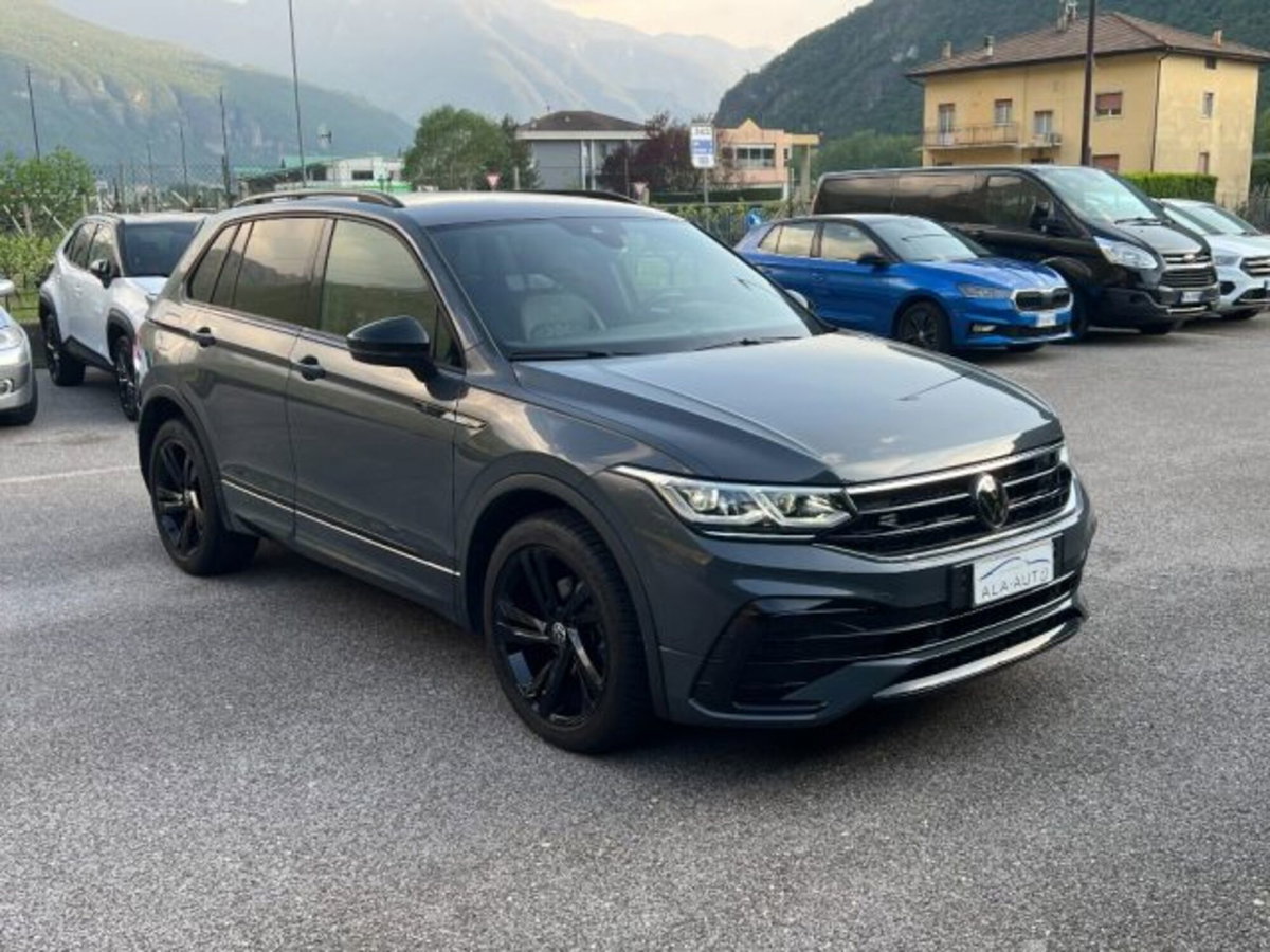 Volkswagen Tiguan 2.0 TDI 150 CV SCR DSG 4MOTION R-Line (2)