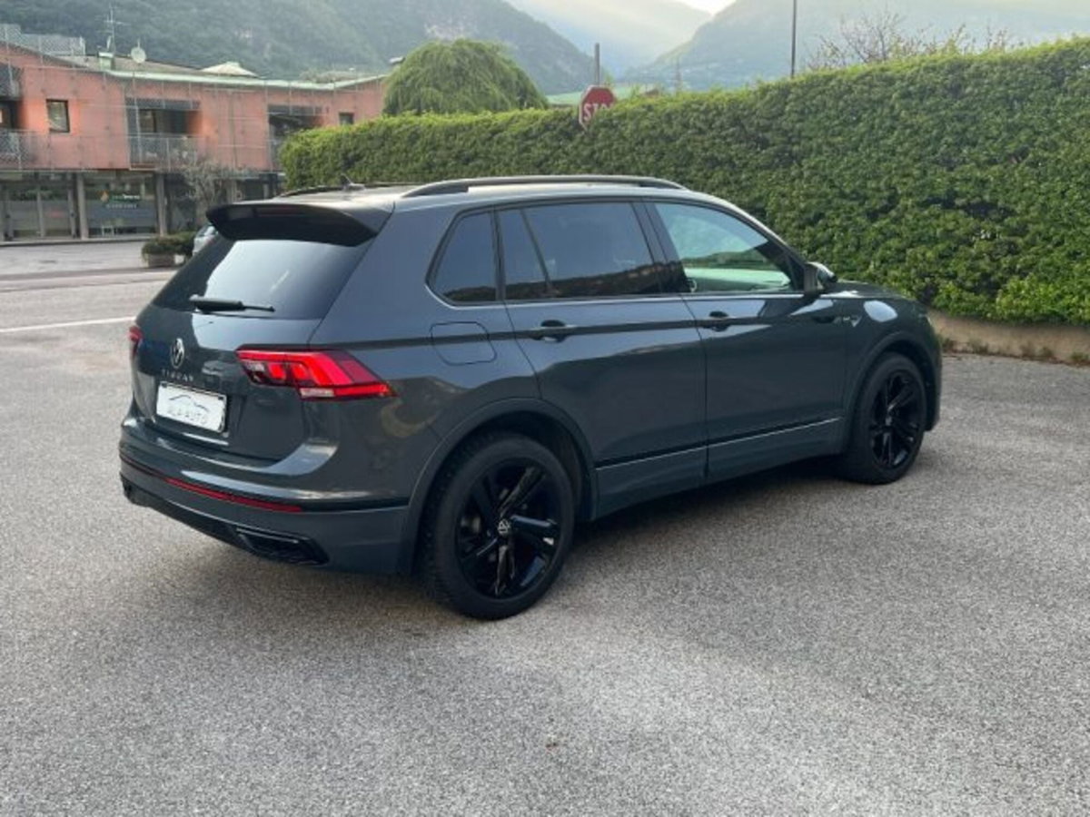 Volkswagen Tiguan 2.0 TDI 150 CV SCR DSG 4MOTION R-Line (4)