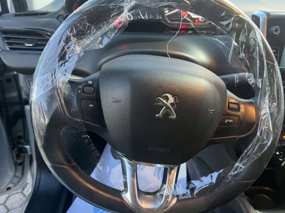 Peugeot 208 82 5p. GPL Active (12)